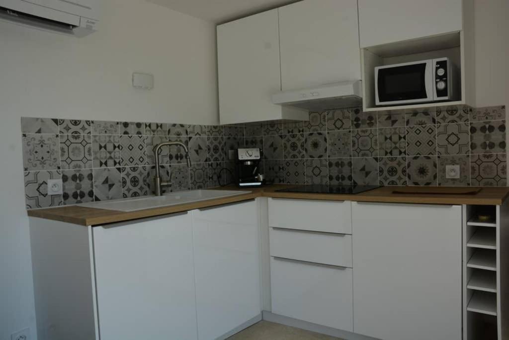 La Venturonne Appartement Neuf Rez De Jardin 45 M2 Vue Mer Et Vignes 10 Mn Des Plages لو بوزيت المظهر الخارجي الصورة